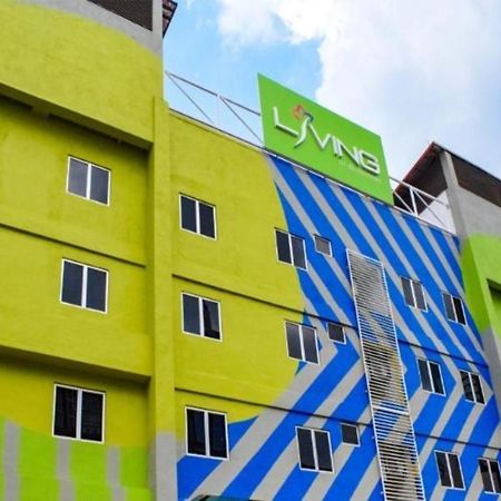 Hotel Living At Dsulaiman Near To Kampung Baru, Chow Kit, クアラルンプール エクステリア 写真