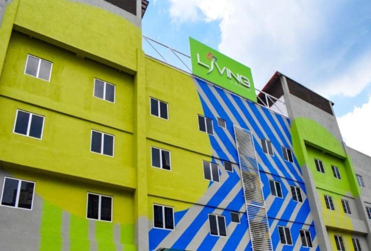 Hotel Living At Dsulaiman Near To Kampung Baru, Chow Kit, クアラルンプール エクステリア 写真