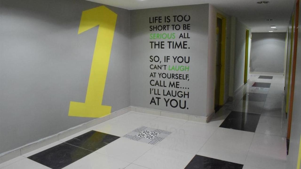 Hotel Living At Dsulaiman Near To Kampung Baru, Chow Kit, クアラルンプール エクステリア 写真