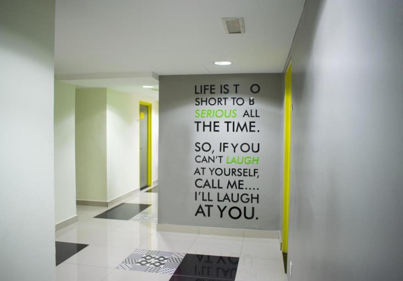 Hotel Living At Dsulaiman Near To Kampung Baru, Chow Kit, クアラルンプール エクステリア 写真